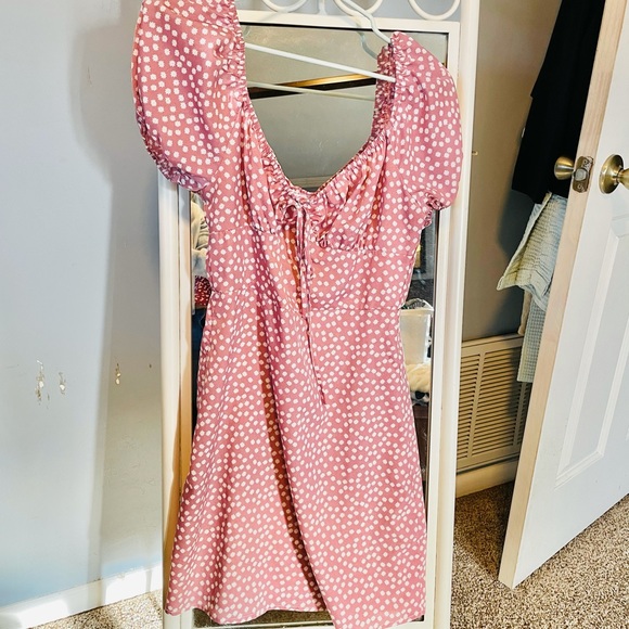 ROMWE Dresses & Skirts - Pink and white Dress💖🤍